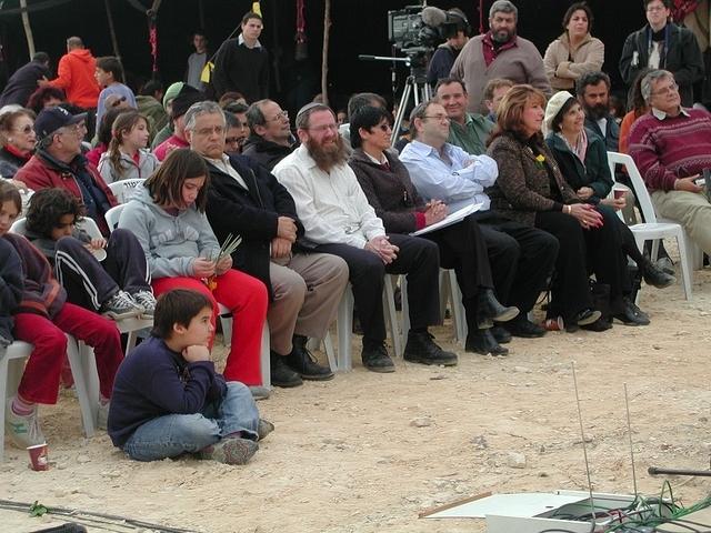 קהל המכובדים