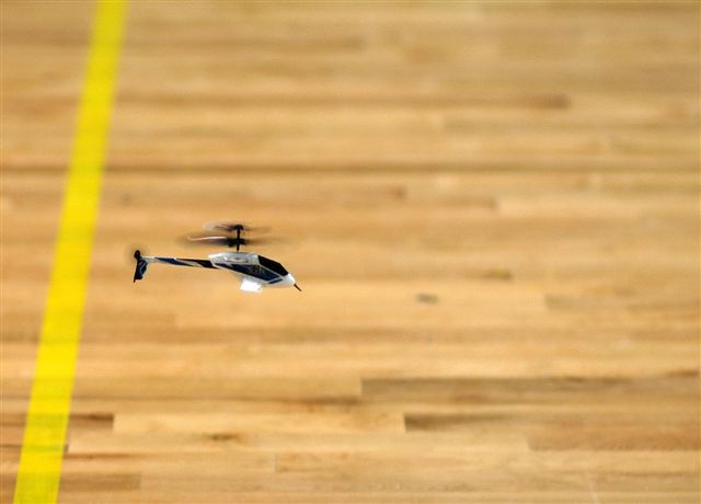 חשמלים באולם הספורט  בספיר