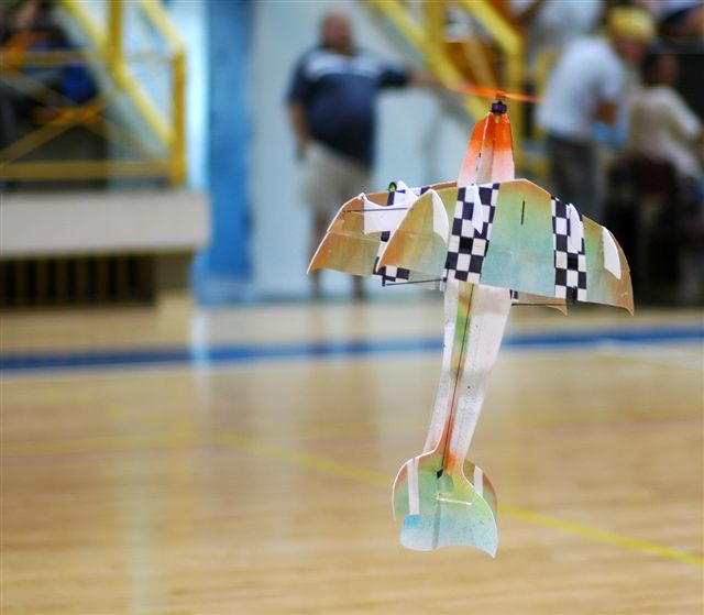 חשמלים באולם הספורט  בספיר