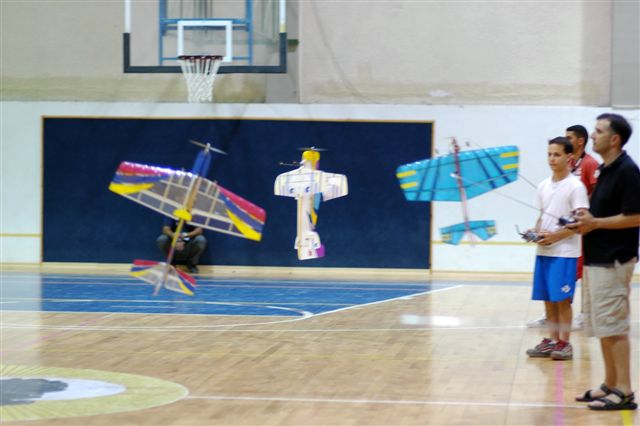 חשמלים באולם הספורט  בספיר