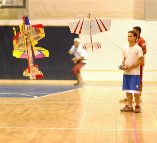 חשמלים באולם הספורט  בספיר