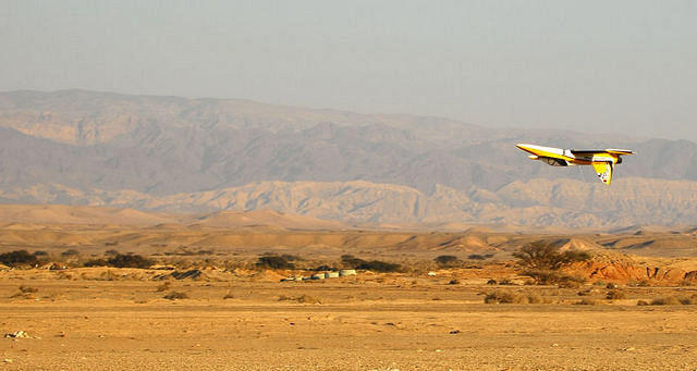 גם ישר וגם הפוך. צילם: גלעד ליבני