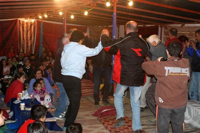 צעדה 200875 (Small)