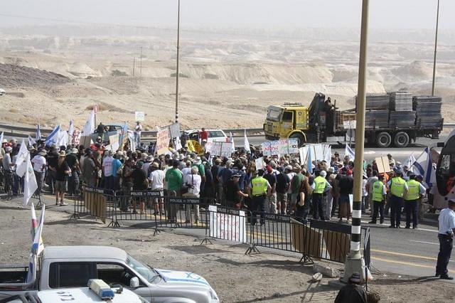 _____ ____ ____   08_11 024.jpg