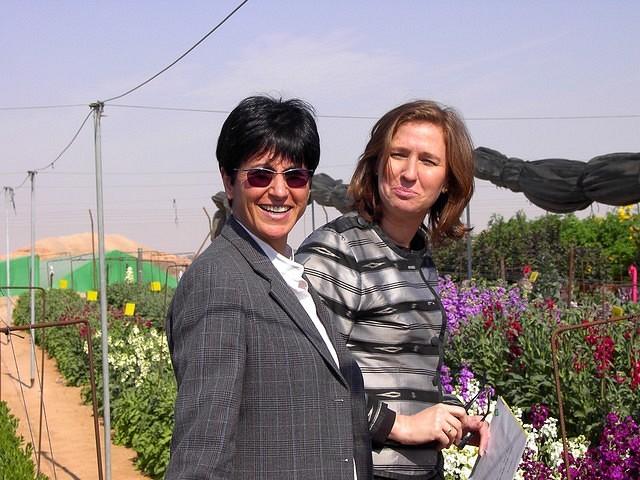 ציפי לבני - שרת החקלאות ולילך מורגן ראש המועצה