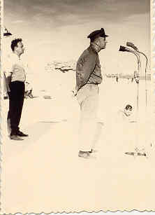 יצחק רבין - רמטכ"ל 
נואם בטקס האזרוח בחצבה- 21.11.1967