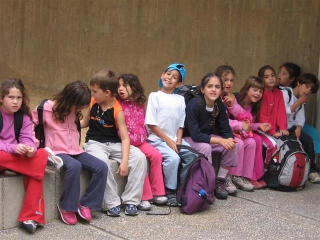 אגף הילדים והנוער במוזיאון ישראל ממתינים למדריכות