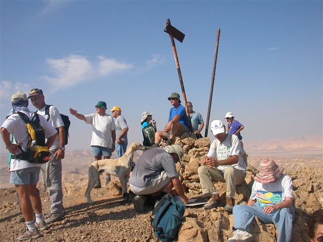 על פסגת הר עשת
